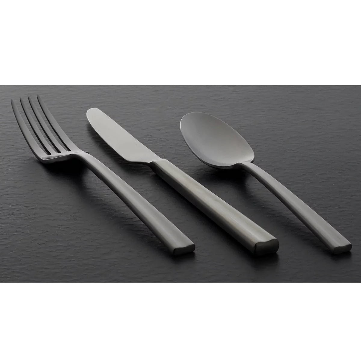 45-Piece Silverware Set I3001