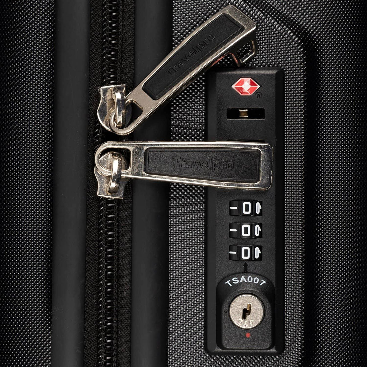 Hardside Spinner Carry-On E733
