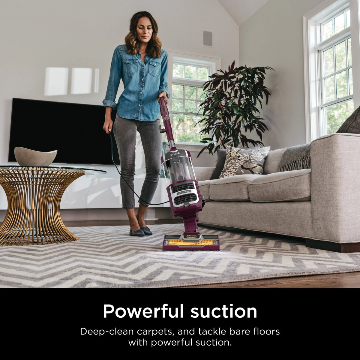 Upright Vacuum with Self-Cleaning Brushroll V561870