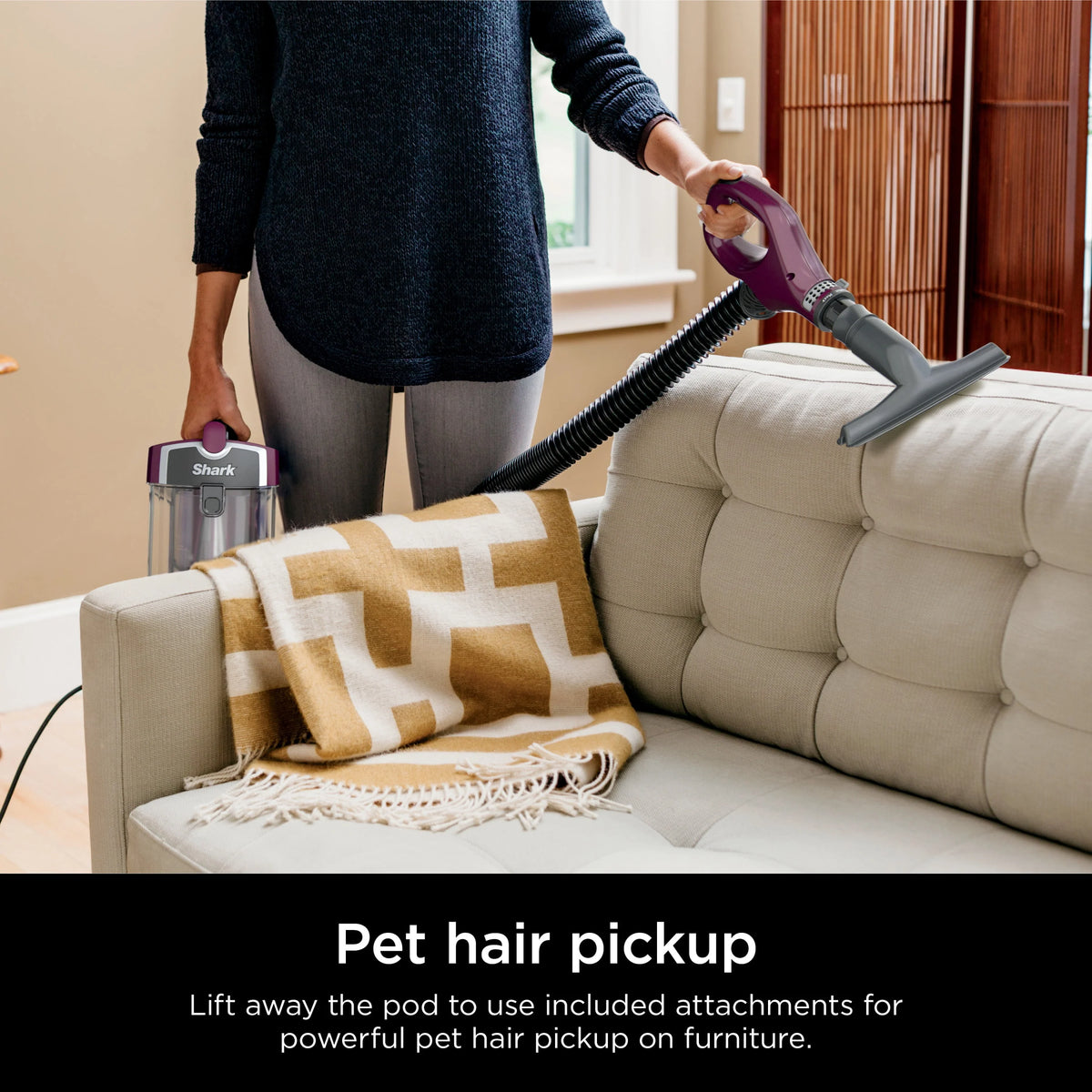 Upright Vacuum with Self-Cleaning Brushroll V561870
