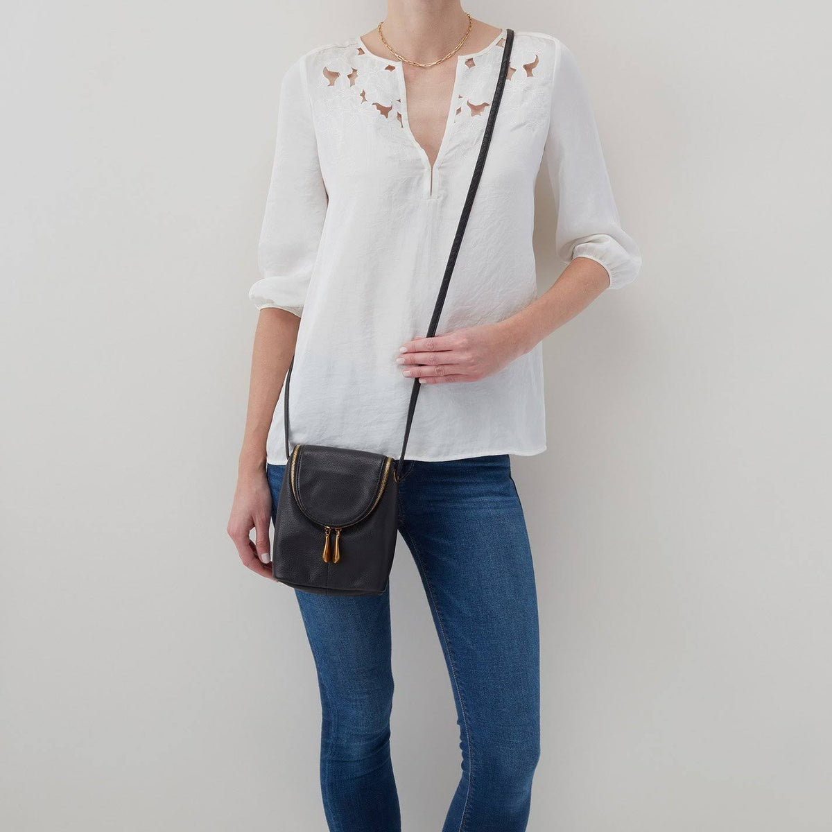 Powder White Crossbody O3244