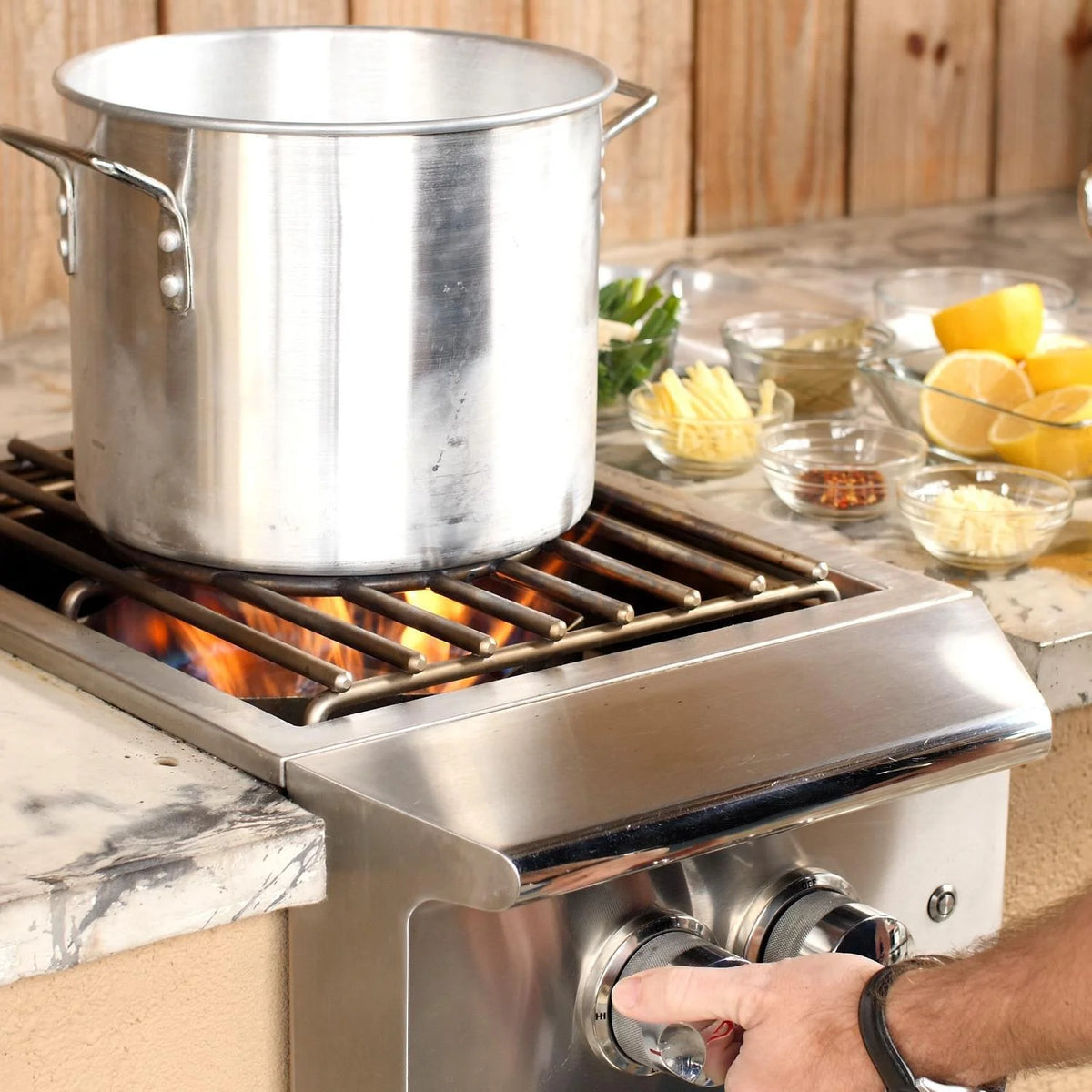 Built-In Liquid Propane Power Burner With Wok Ring, Stainless Steel Lid C298789